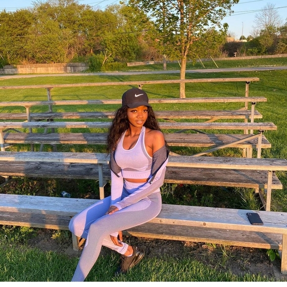 Fitness Wear - Picture 2 of 4